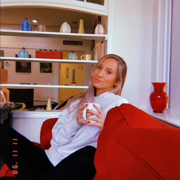 Meet your Posher, Trinity - Picture 1 of 1